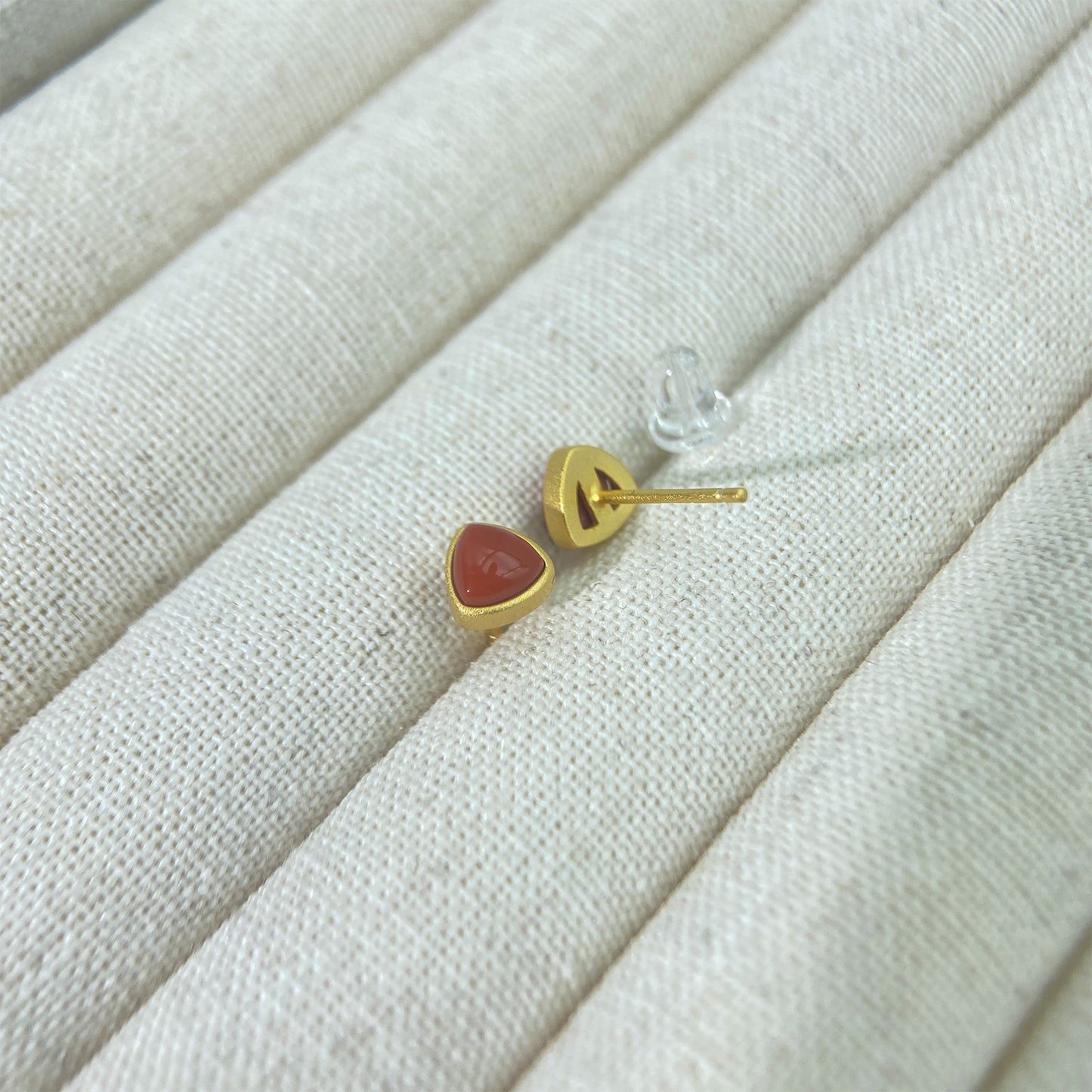 PEETTY natural red agate stud earrings small matte vintage gemstone studs triangle 2