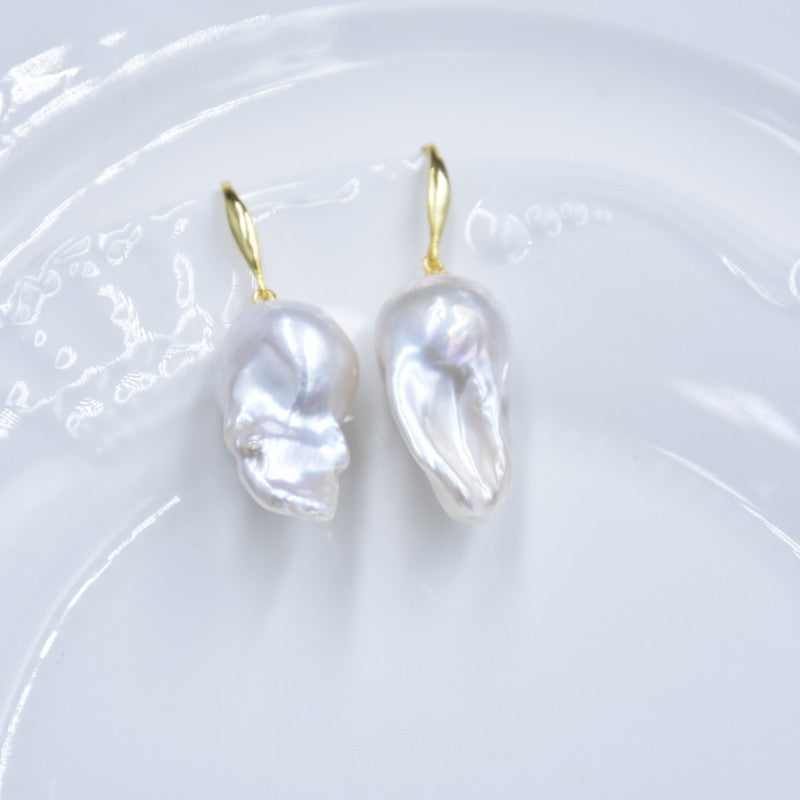 PEETTY baroque pearl dangle earrings 1